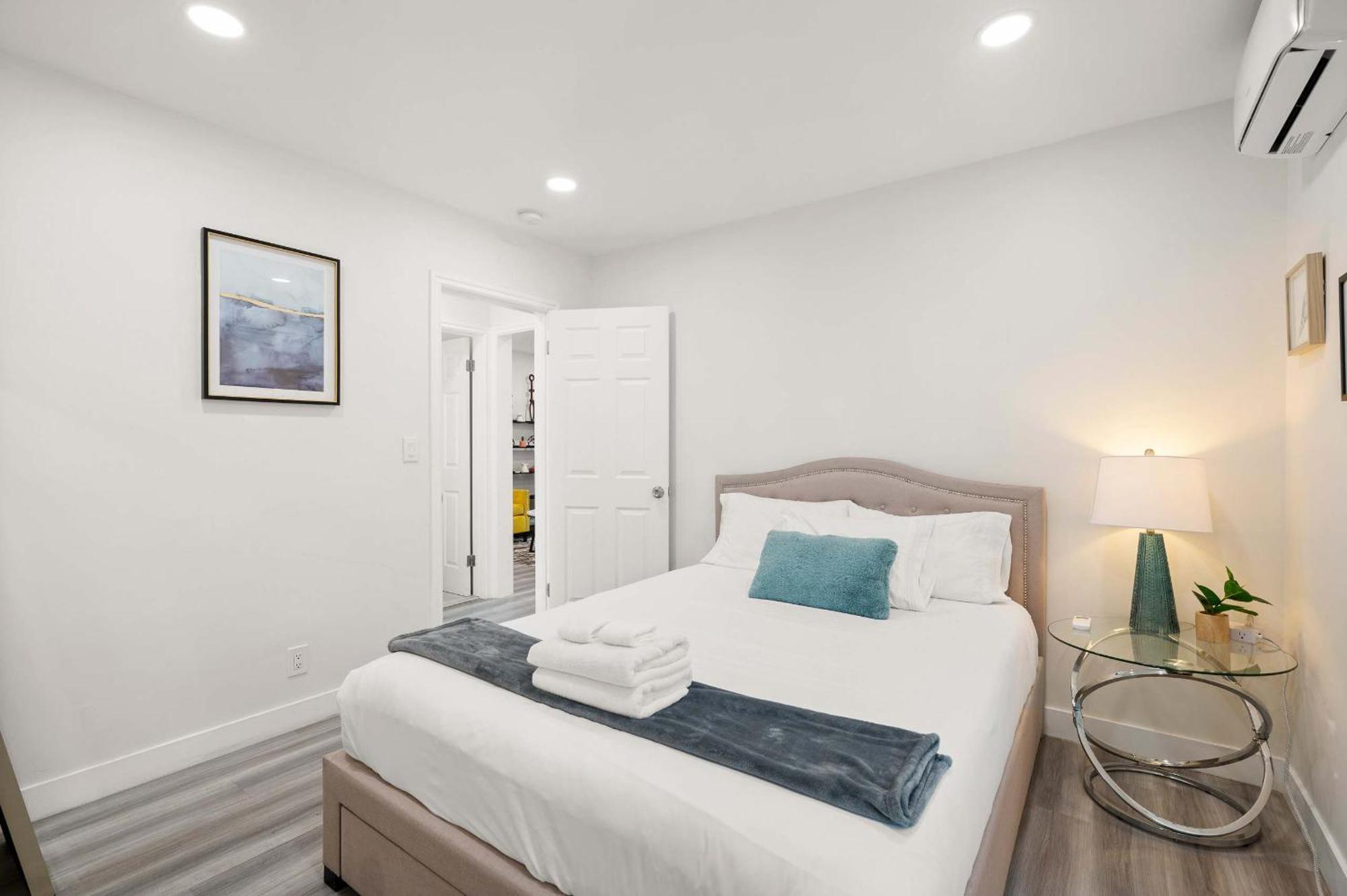 New Renovated 2B2B Apt Self Checkin Free Parking 1 パサディナ エクステリア 写真