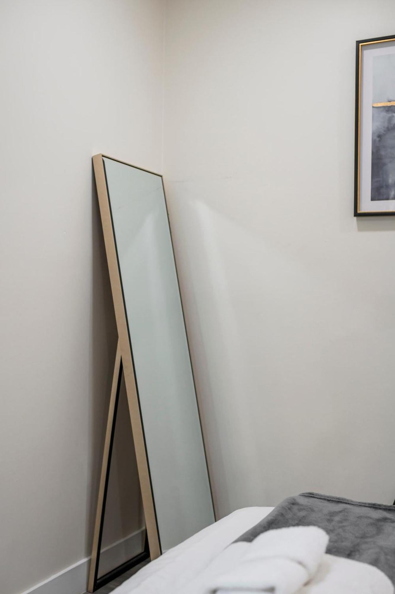 New Renovated 2B2B Apt Self Checkin Free Parking 1 パサディナ エクステリア 写真